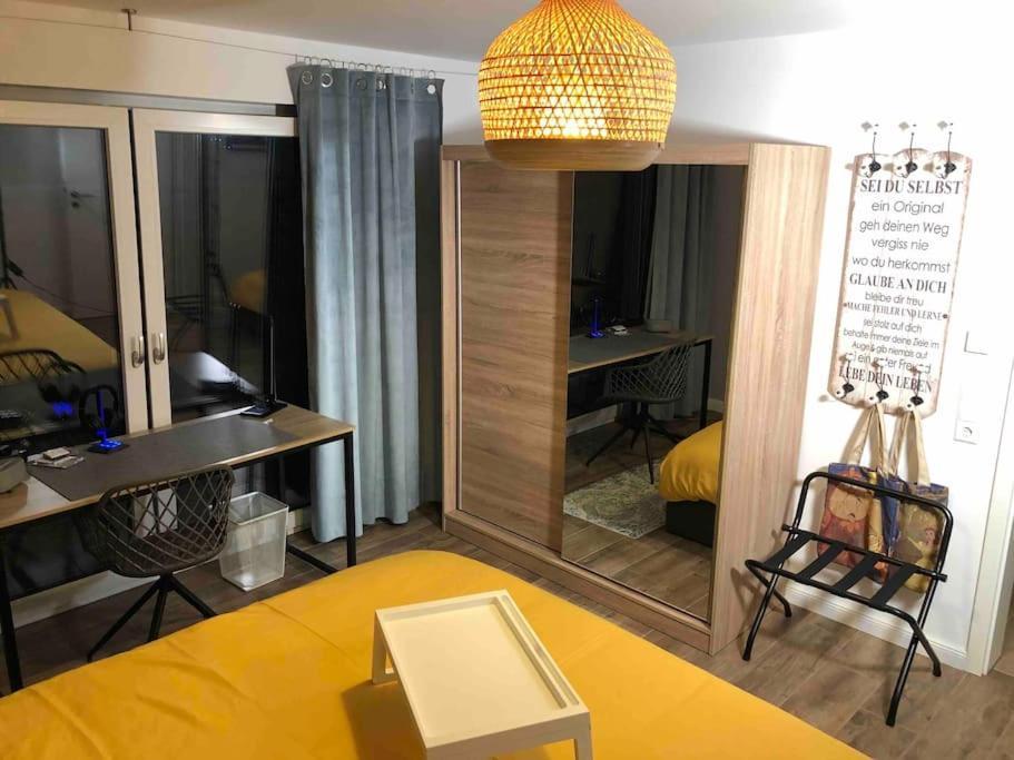 Stylisches Maybach Appartement Mit Terrasse Fuer 5 Personen, 5 Betten, Grosse Kochinsel, Homeoffice Mit 250Mbit Wlan Aidlingen المظهر الخارجي الصورة