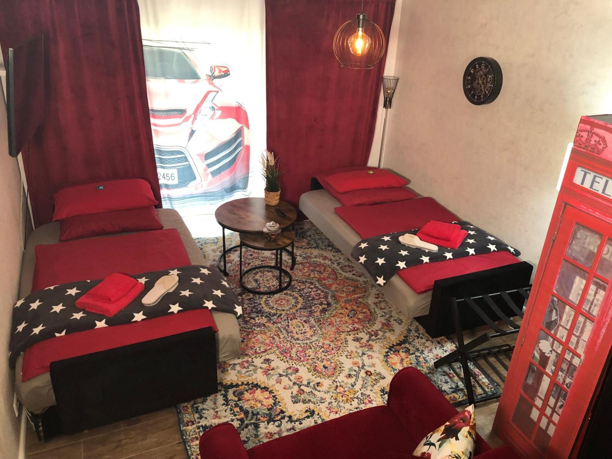 Stylisches Maybach Appartement Mit Terrasse Fuer 5 Personen, 5 Betten, Grosse Kochinsel, Homeoffice Mit 250Mbit Wlan Aidlingen المظهر الخارجي الصورة