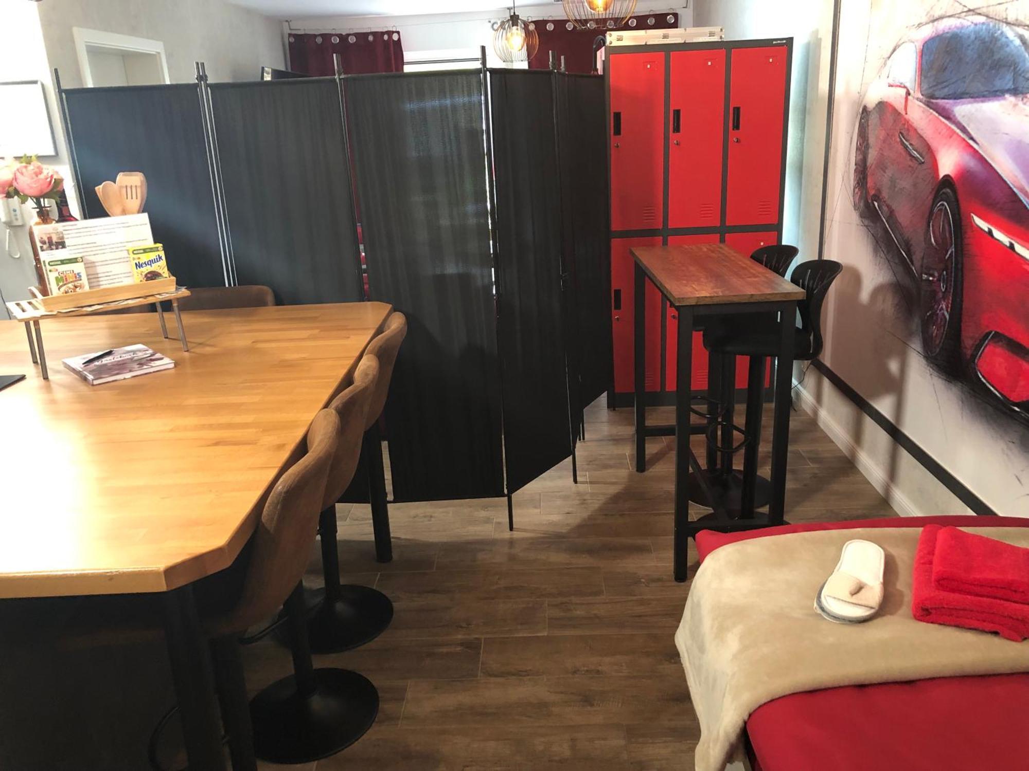 Stylisches Maybach Appartement Mit Terrasse Fuer 5 Personen, 5 Betten, Grosse Kochinsel, Homeoffice Mit 250Mbit Wlan Aidlingen المظهر الخارجي الصورة